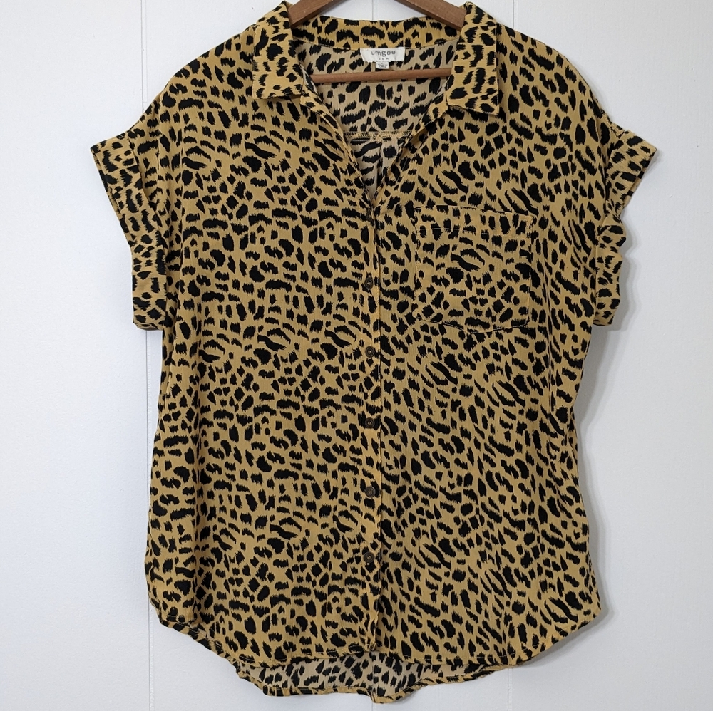 Short sleeve animal print button up blouse